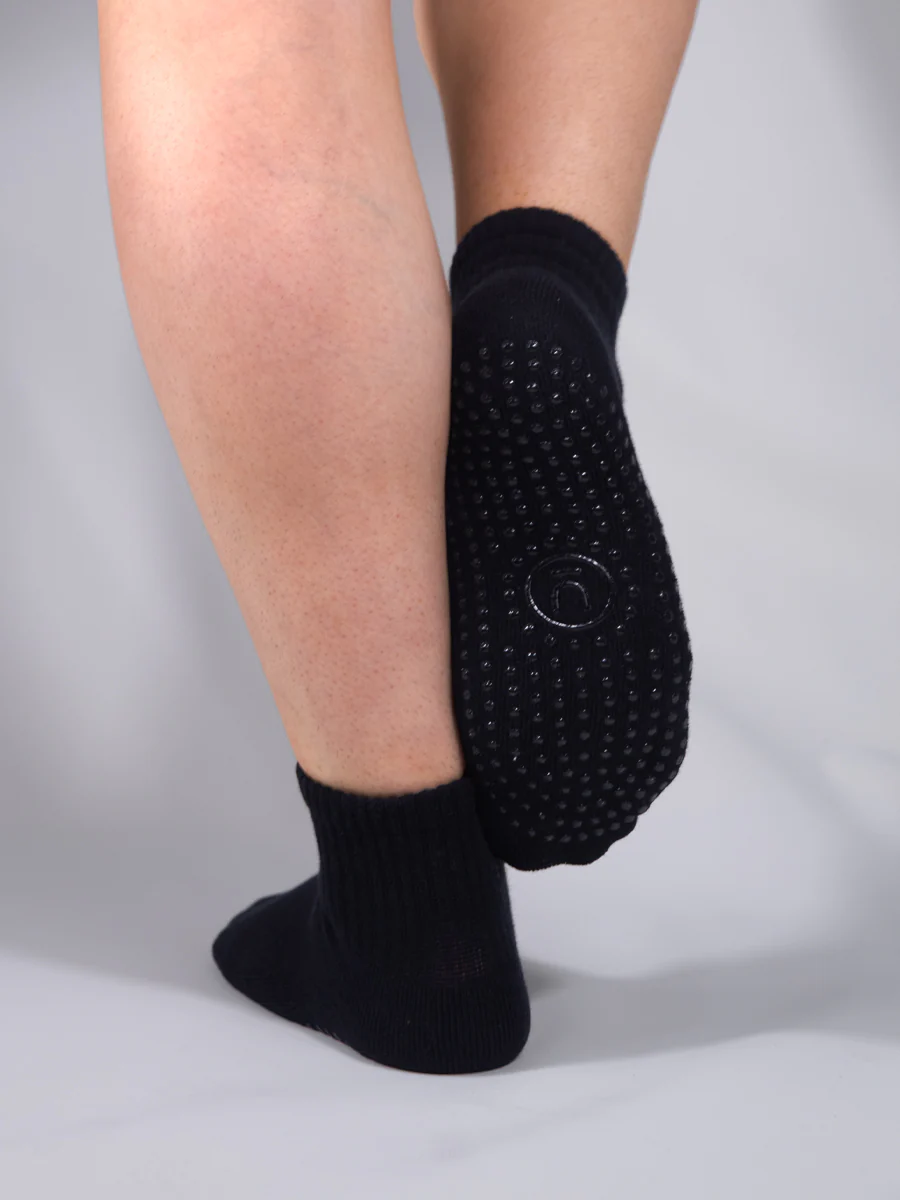 Women's Quarter Crew Grip Socks 3 Pack - Image 7